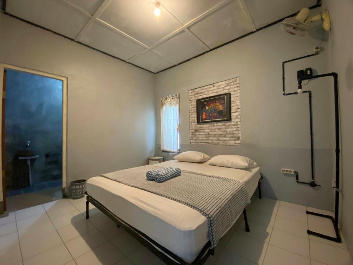 Reeneo Guesthouse Yogyakarta Luaran gambar